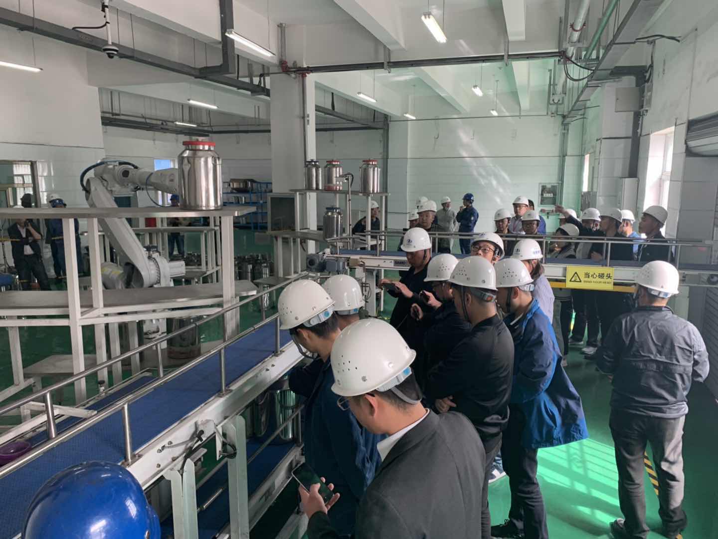 酒鋼全自動制樣參觀現場